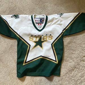 Dallas stars CCM kids hockey Jersey fits 6yo